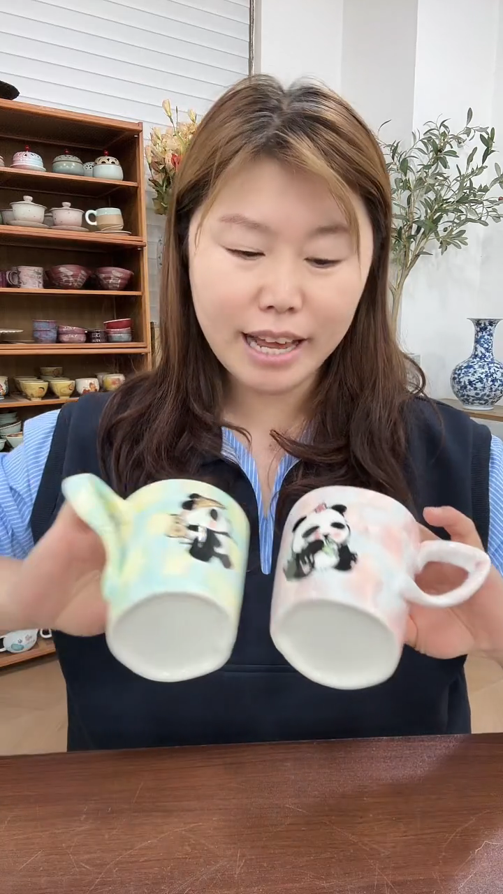 陶熊猫马克杯一对.....