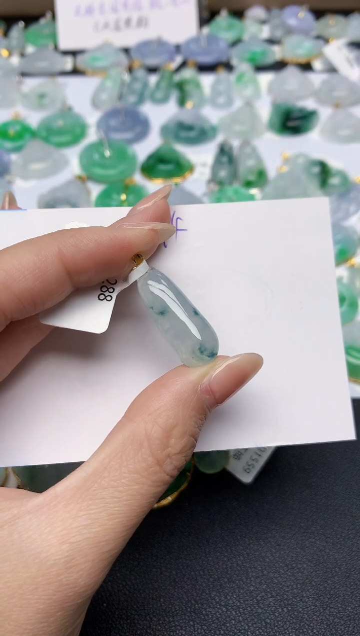 颈饰18K金镶嵌翡翠天然缅甸A货翡翠百元以上9元证书费自理