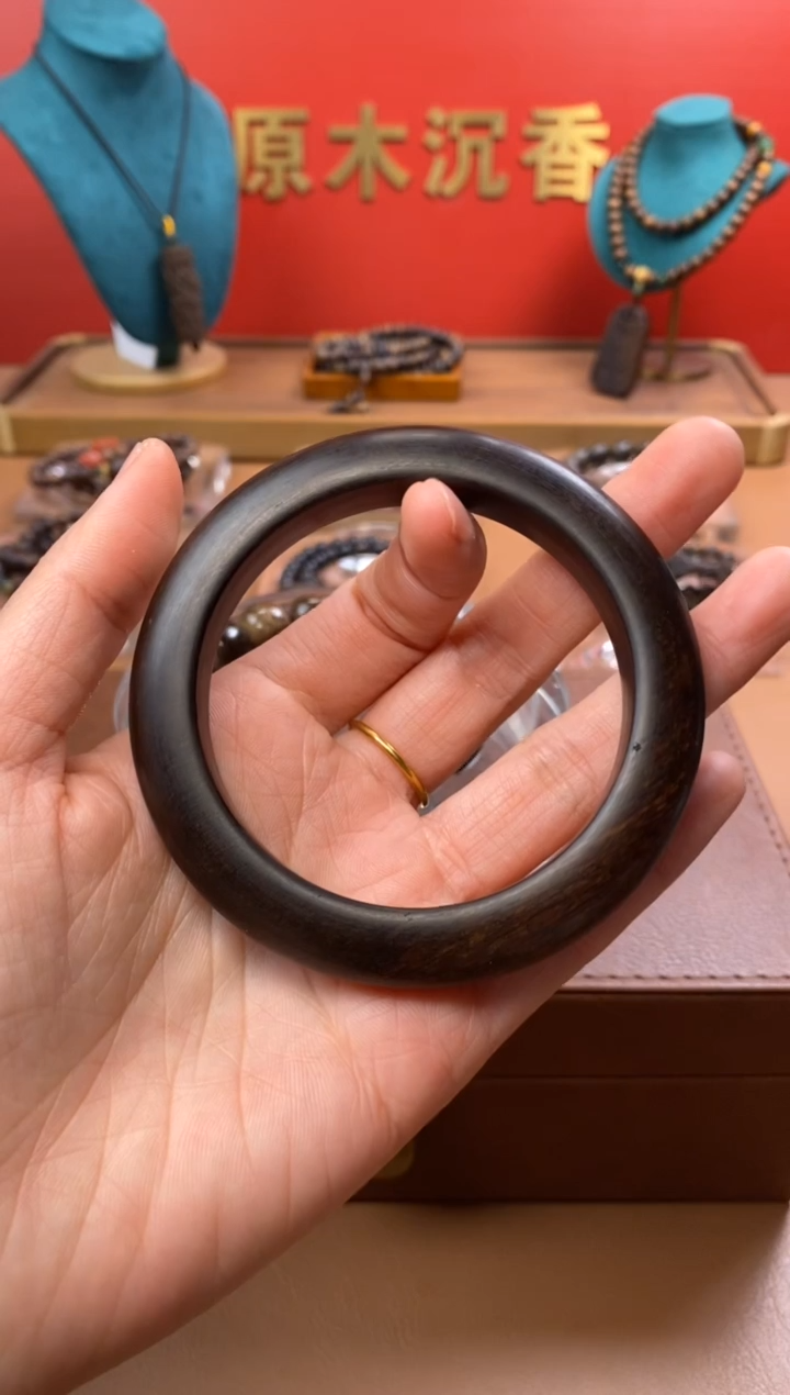 【闪购商品】沉香木手串Y富森红土玉化手镯XD00550402