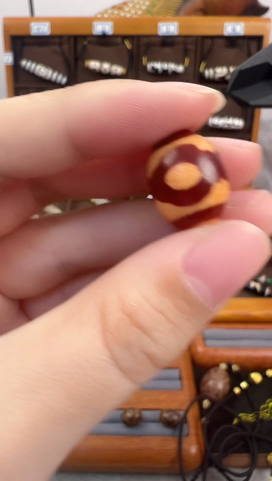 玛瑙/玉髓（覆膜）颈饰未镶嵌140.（微瑕）