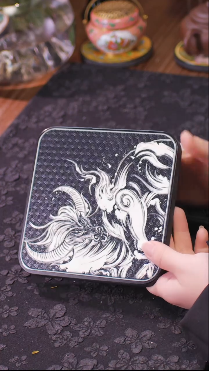 壹藏贰宝龙牛图案大垫子一片