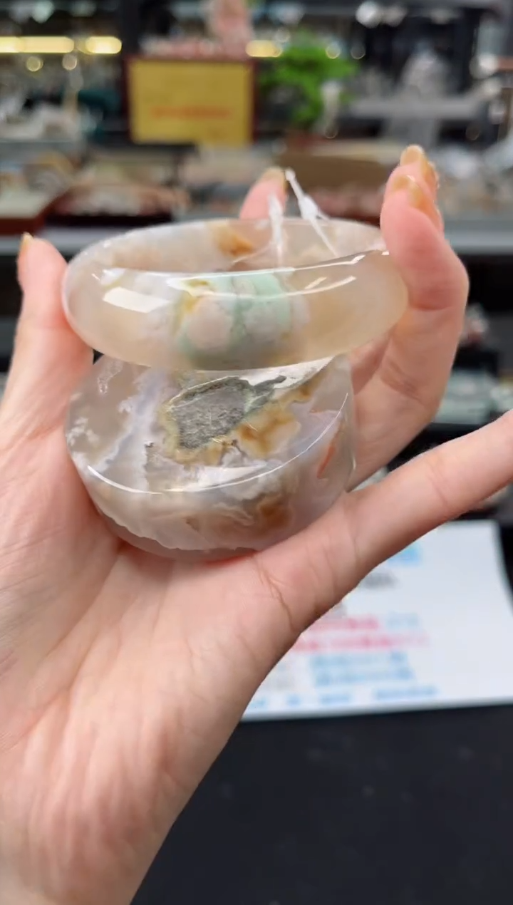 【闪购商品】石英质玉手镯未镶嵌58圈口（赠品镯心）6536162