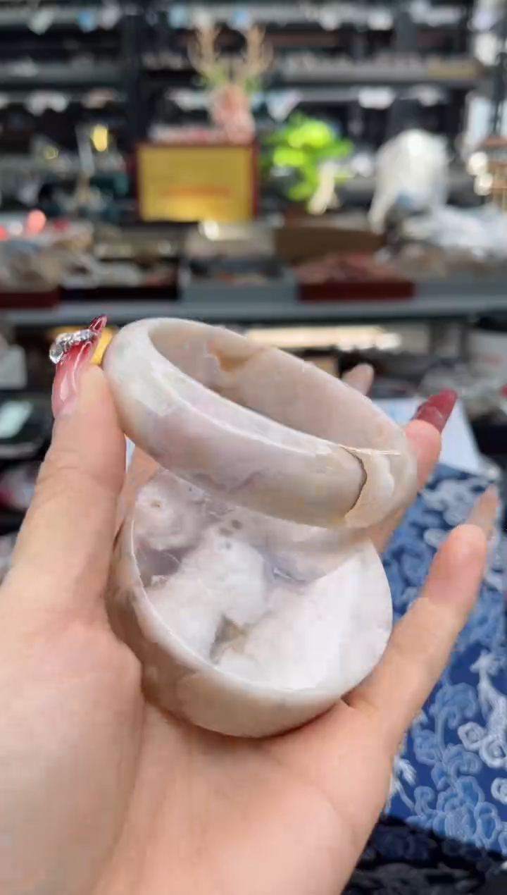 【闪购商品】石英质玉手镯未镶嵌59圈口（不退不换）1600176