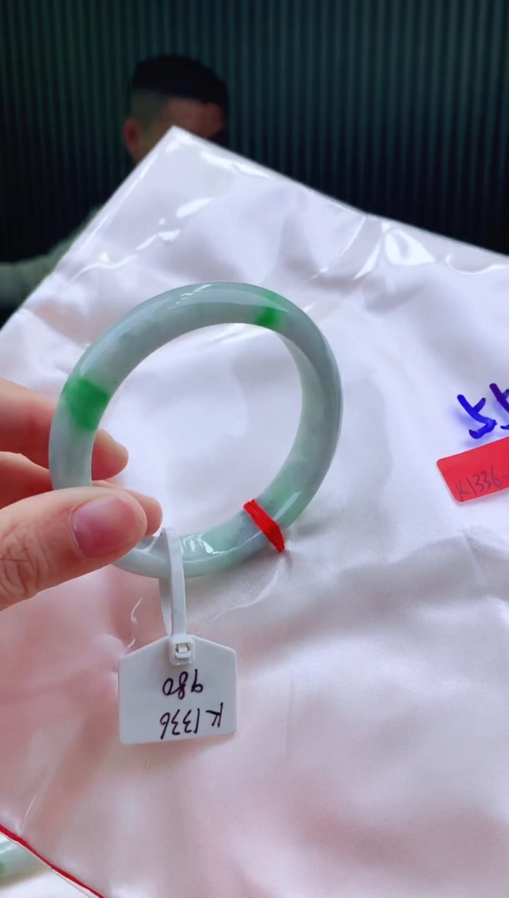 未镶嵌手镯翡翠55