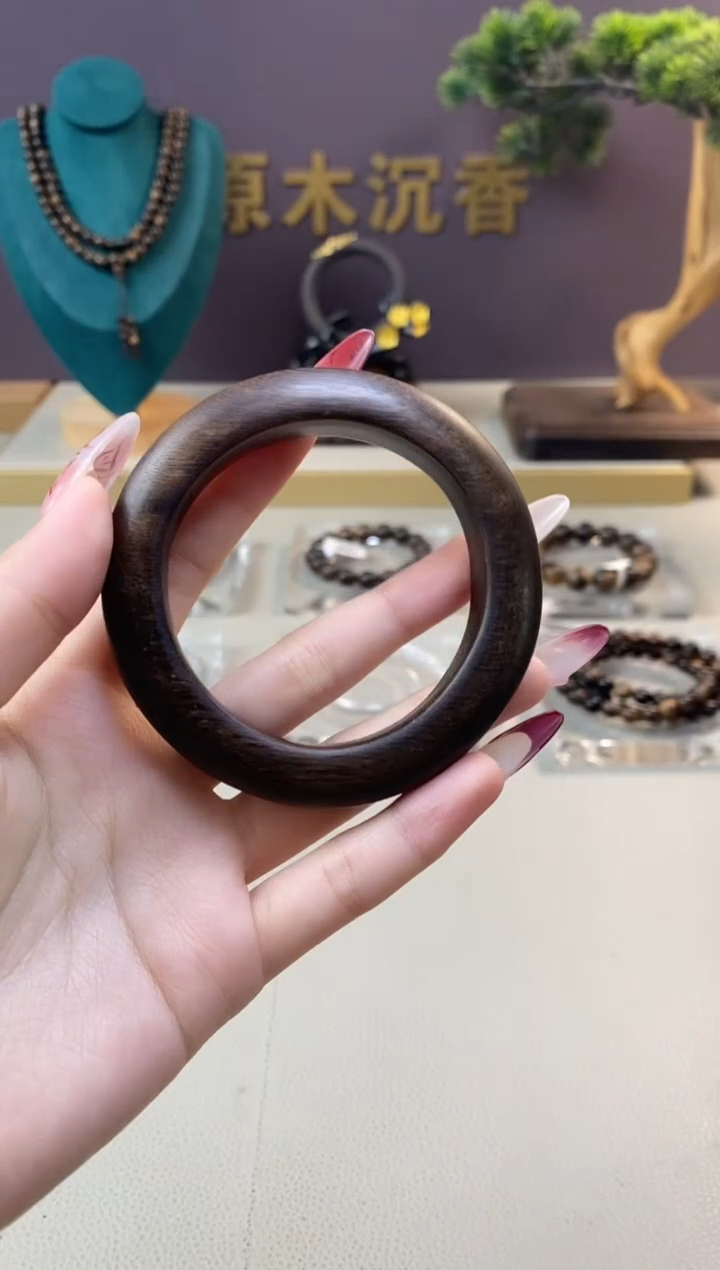 【闪购商品】沉香木手串J富森红土玉化手镯XD00550402