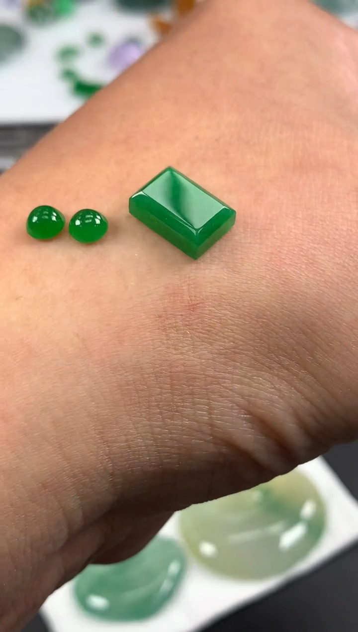 【闪购商品】定制翡翠未镶嵌翡翠