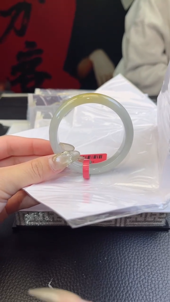 【闪购商品】翡翠手镯未镶嵌翡翠手镯1