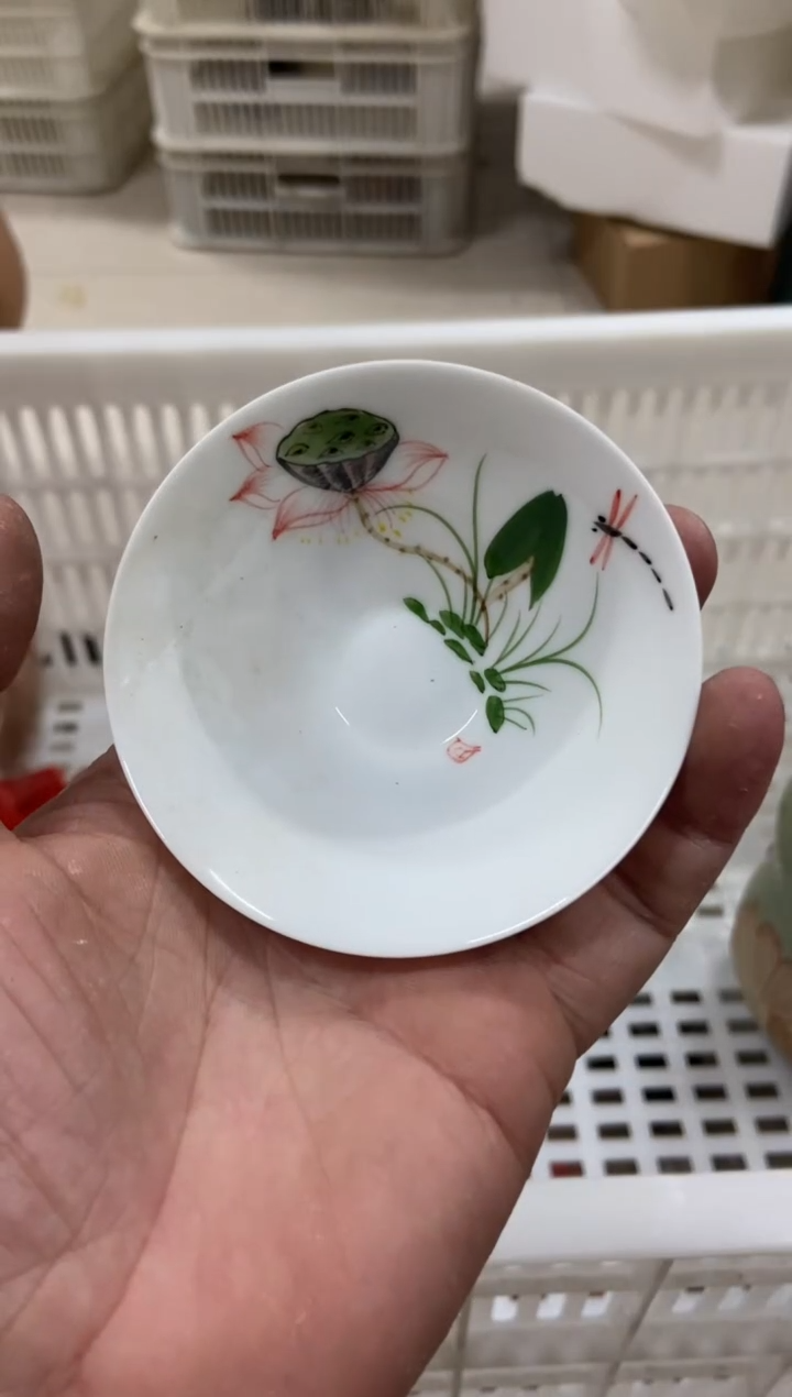 无运费险有瑕疵的摄影的产品有使用过的痕迹有点脏介意勿拍