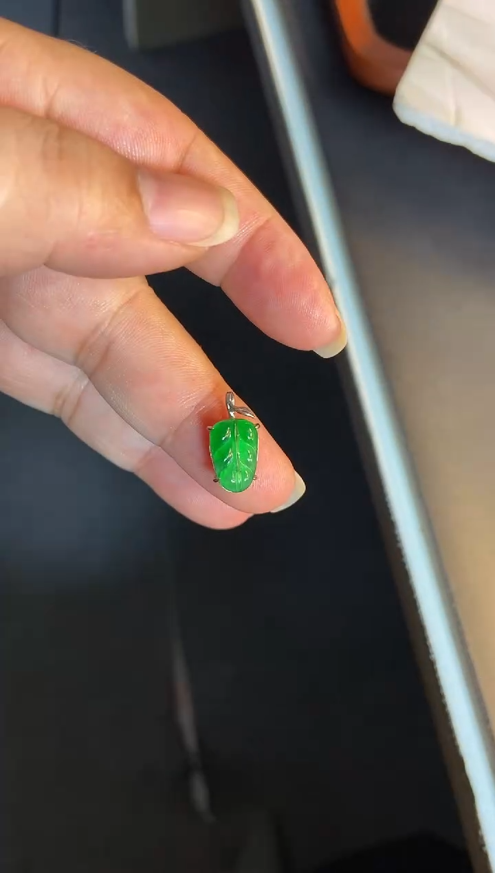 吊坠(不含链)银S925镶嵌翡翠1