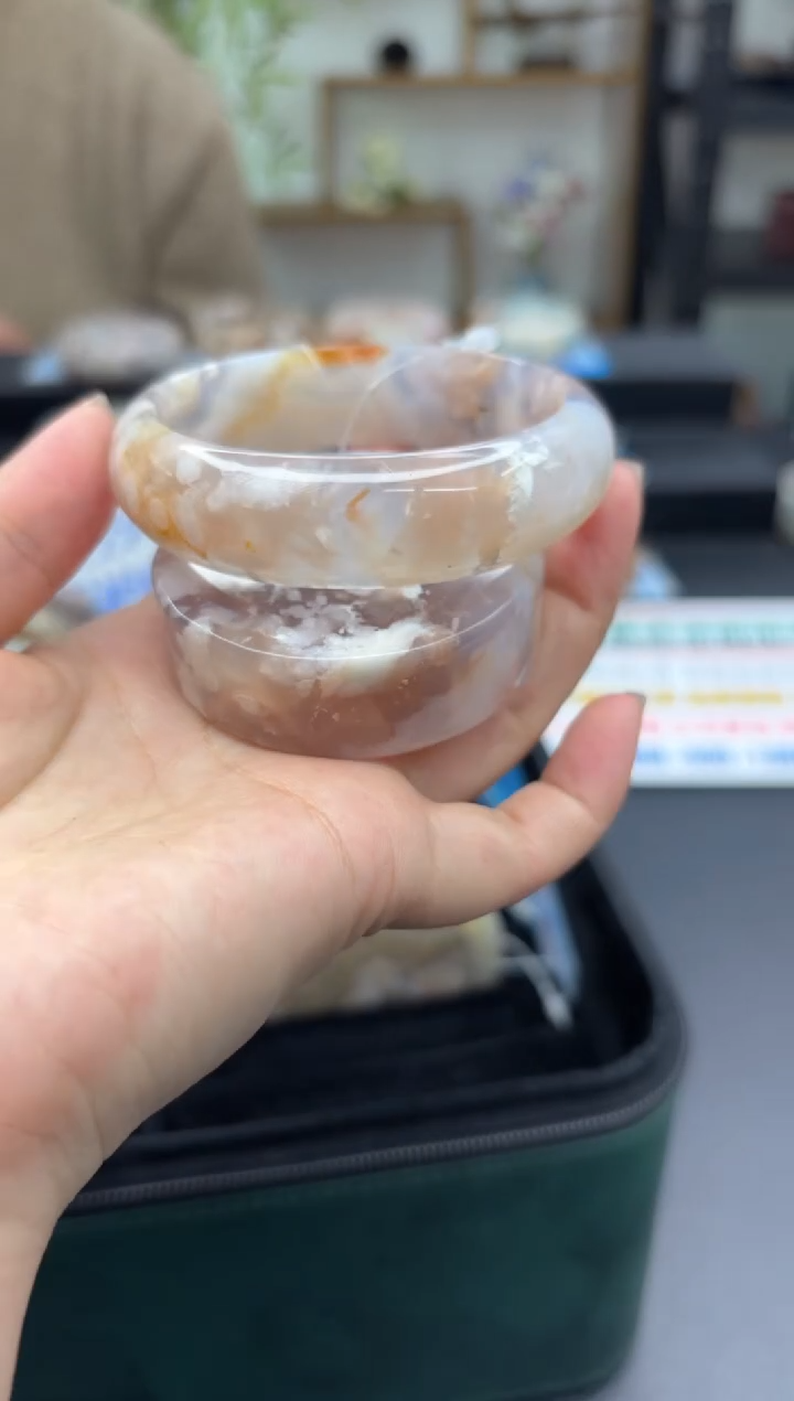 【闪购商品】石英质玉手镯未镶嵌C173(58圈赠送镯心)