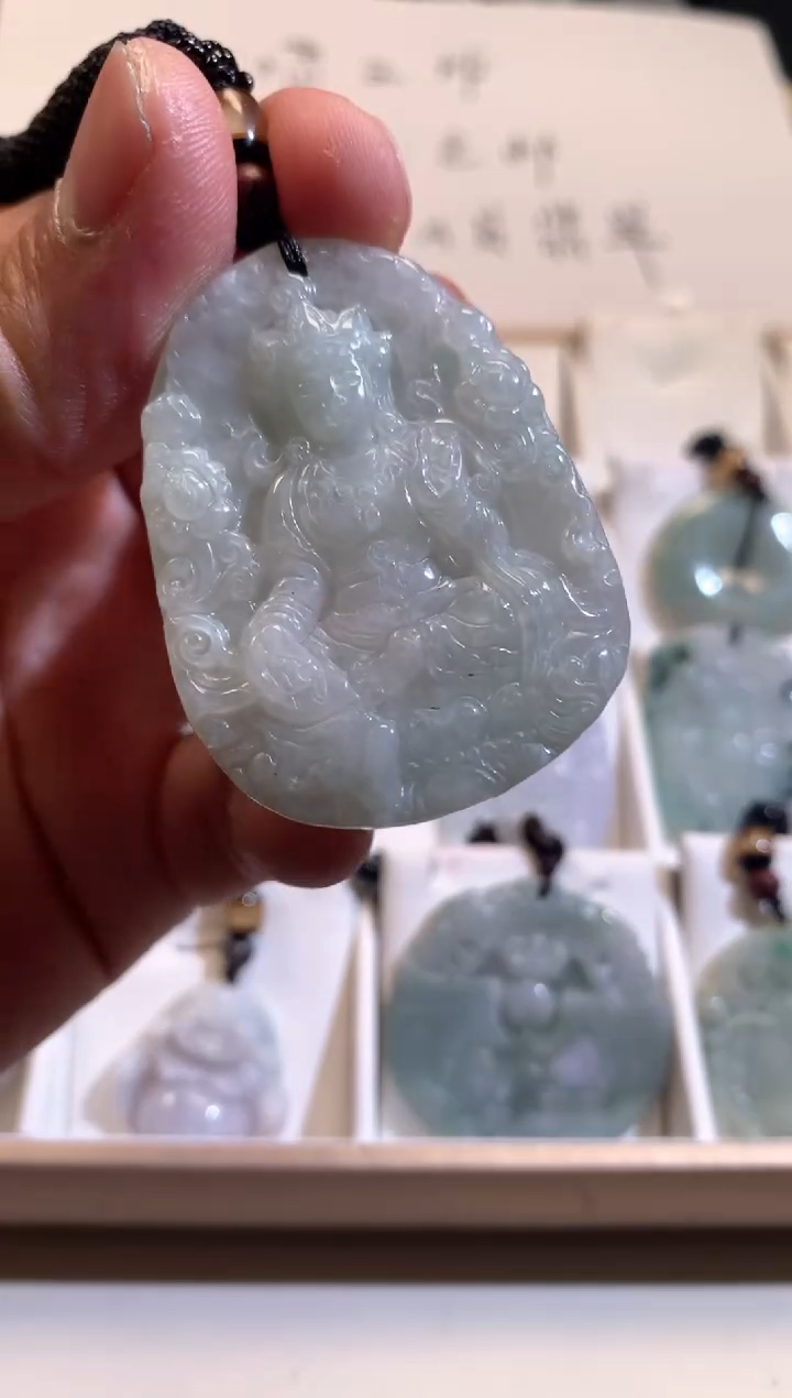 【闪购商品】翡翠颈饰未镶嵌02/14/50