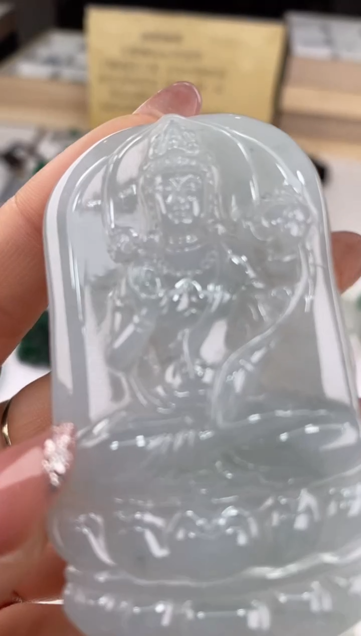 【闪购商品】翡翠吊坠(赠链)未镶嵌24666/静静聊翠