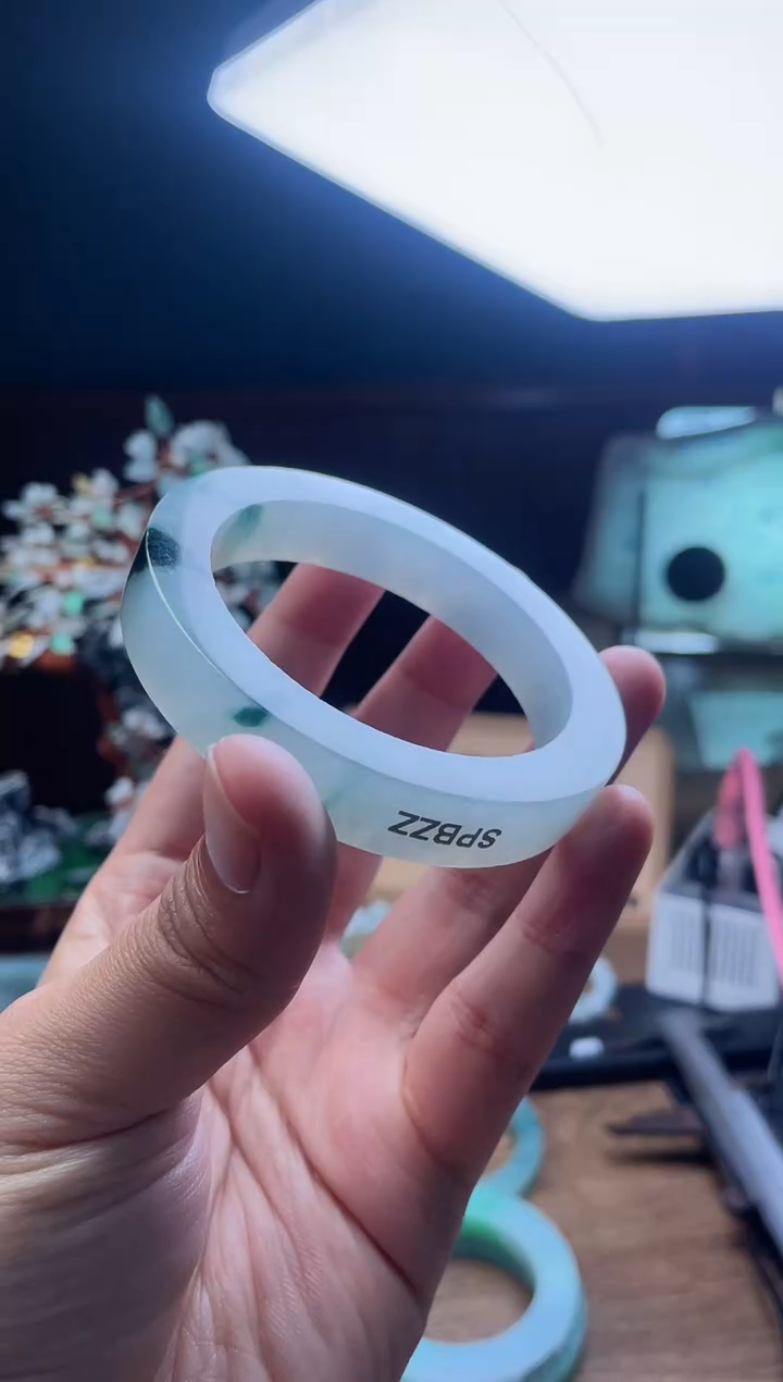 【闪购商品】定制翡翠手镯未镶嵌定制