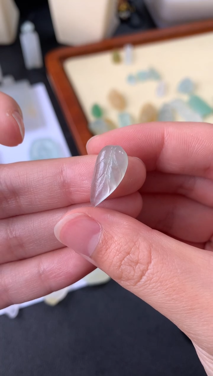 【闪购商品】定制翡翠未镶嵌翡翠