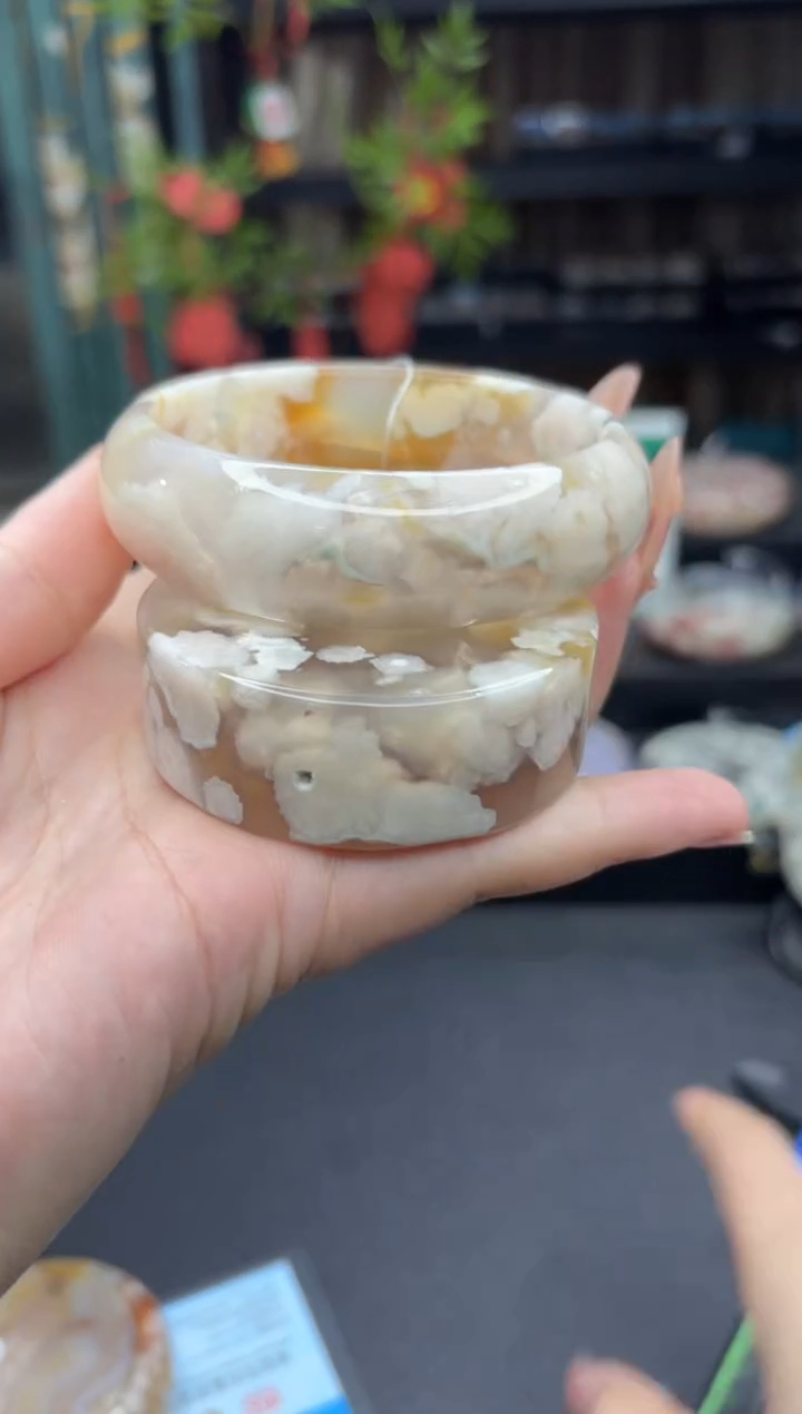 【闪购商品】石英质玉手镯未镶嵌78（62圈赠送镯心）