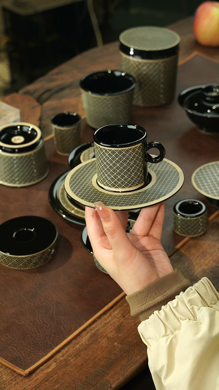 【闪购商品】瓷片李斌 玄色系列 回纹咖啡杯盏