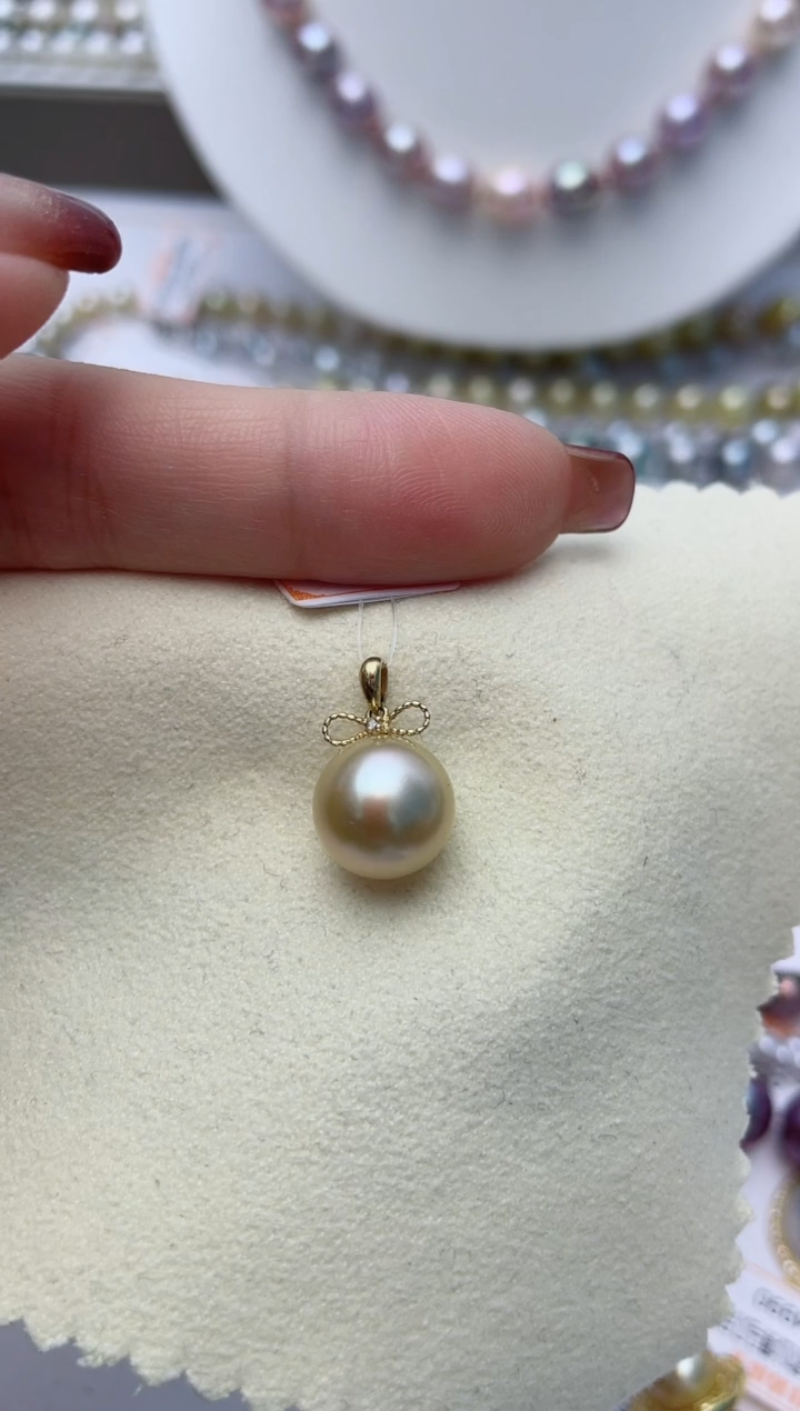 【闪购商品】海水珍珠颈饰18K金镶嵌W88