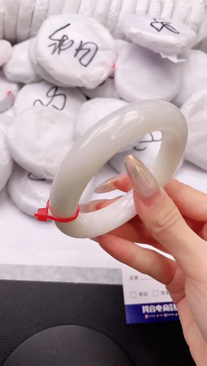 【闪购商品】和田玉手镯未镶嵌18L315-58