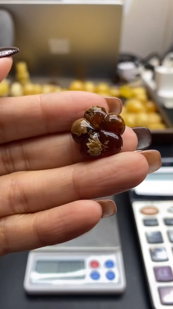 琥珀未镶嵌珠宝奇石723
