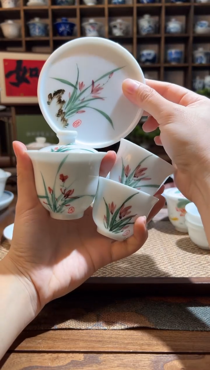 【闪购商品】五彩兰花盖碗+2个杯+盖置