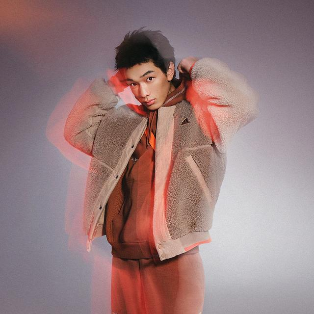 adidas/阿迪达斯穿搭流光感SHRP VRST PD J夹克外套IL8919 IL8918