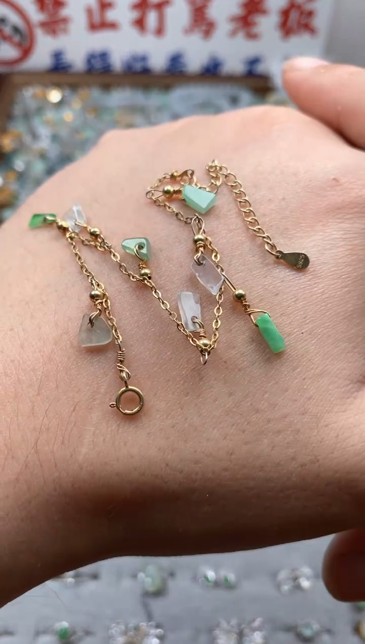 【闪购商品】翡翠颈饰未镶嵌哥哥