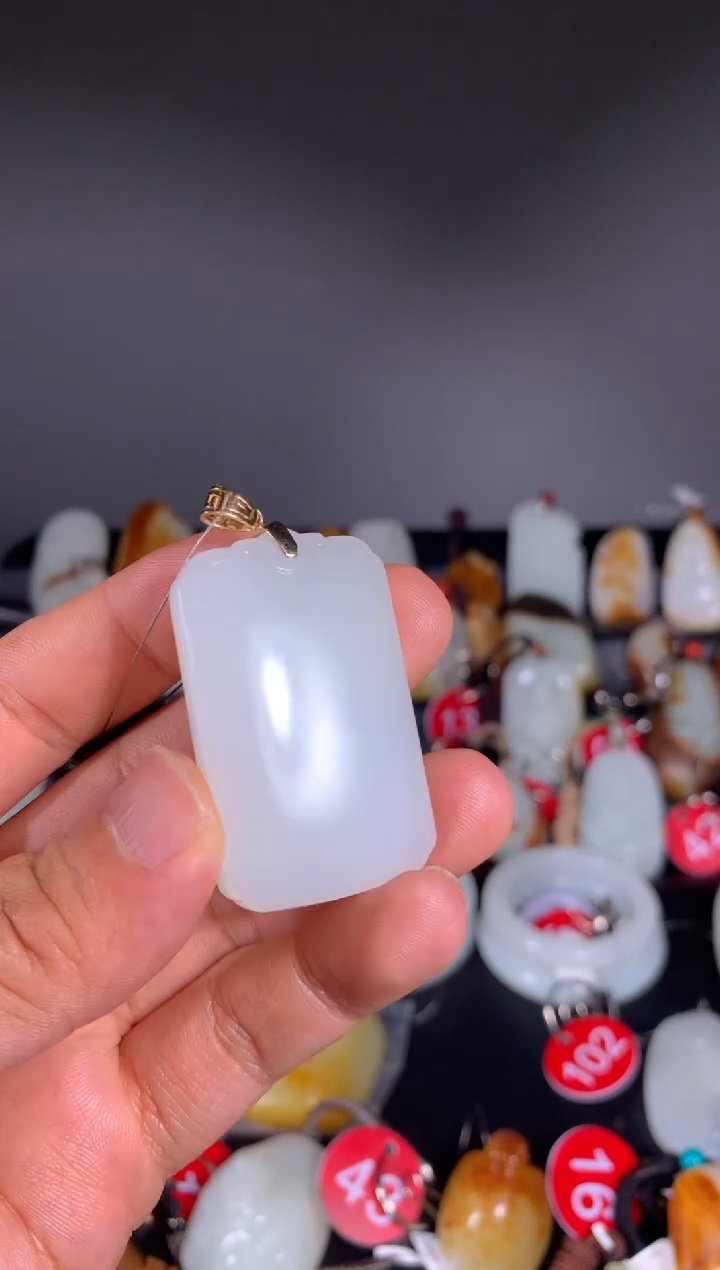 和田玉未镶嵌挂件其他