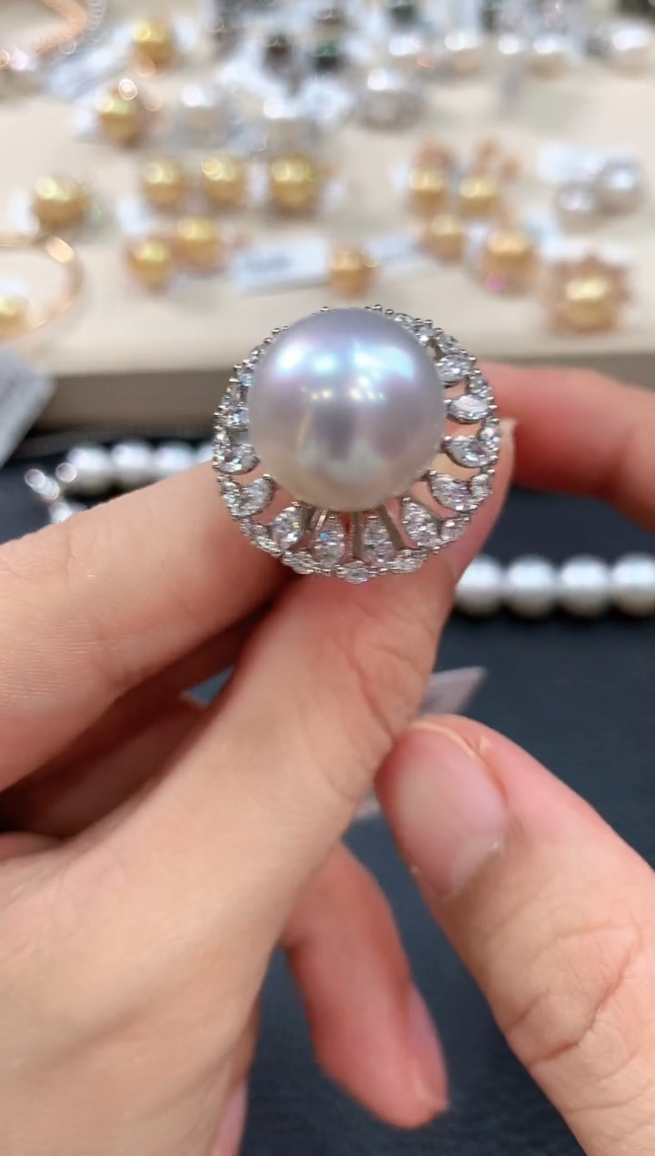 【闪购商品】18K金镶嵌海水珍珠戒指m125