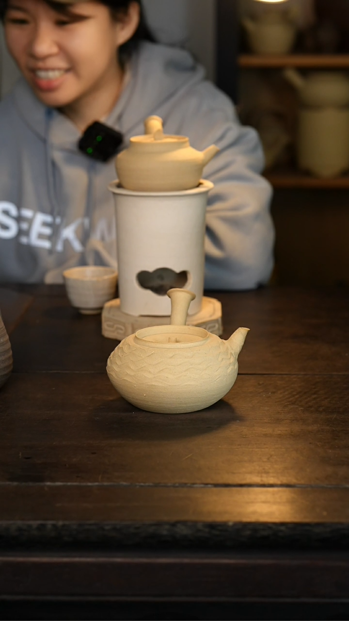 【闪购商品】白泥（水波纹款）侧把 约450cc