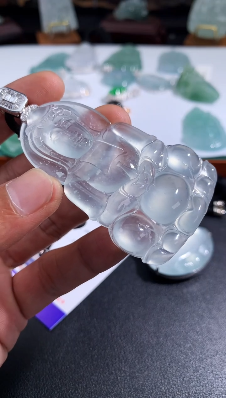 【闪购商品】翡翠颈饰未镶嵌阿