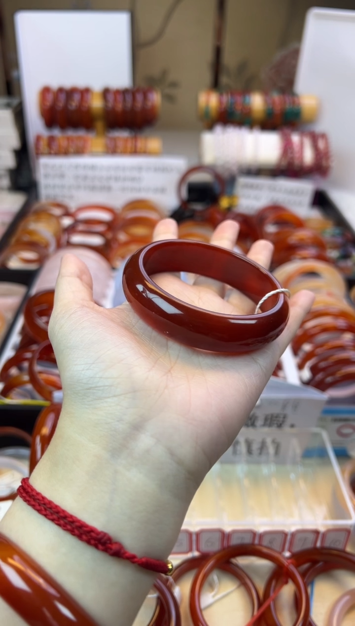 【闪购商品】玛瑙/玉髓手镯未镶嵌55.5圈口