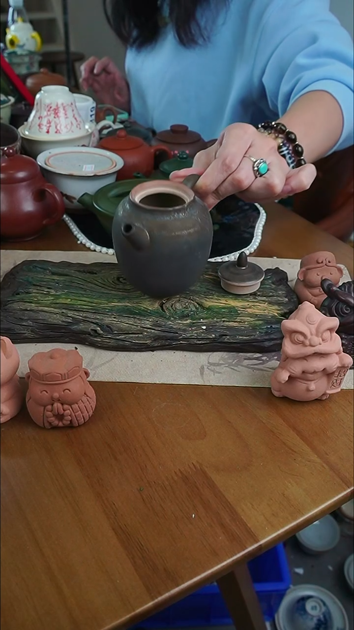 【茶瓷物语】陶泥铁锈釉茶壶