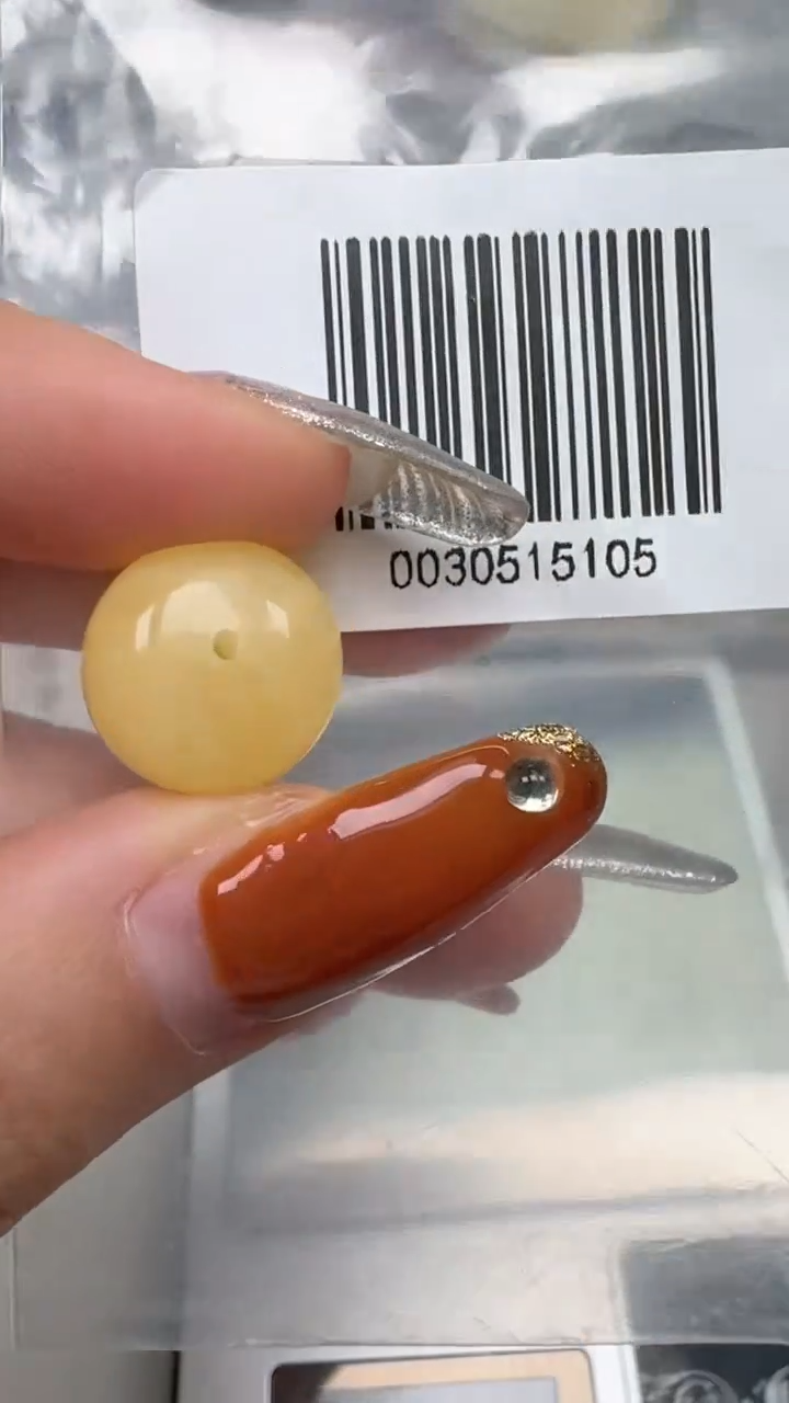 裸石琥珀未镶嵌如图