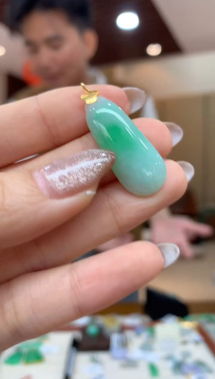 吊坠(不含链)18K金镶嵌翡翠福瓜