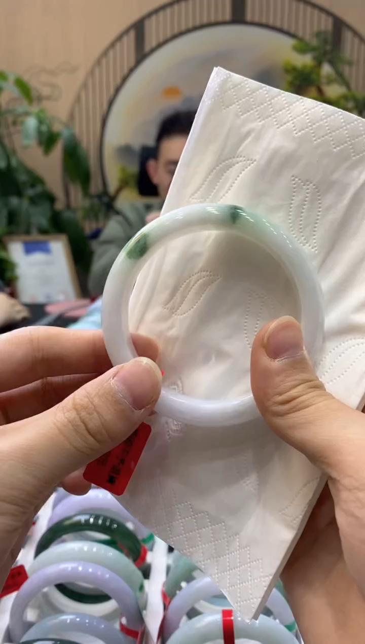 【闪购商品】翡翠手镯未镶嵌000009148