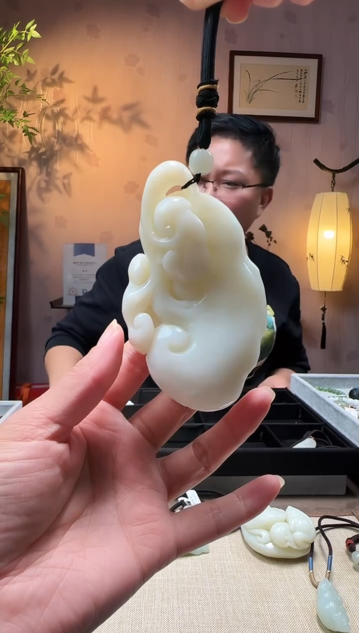 颈饰未镶嵌和田玉260