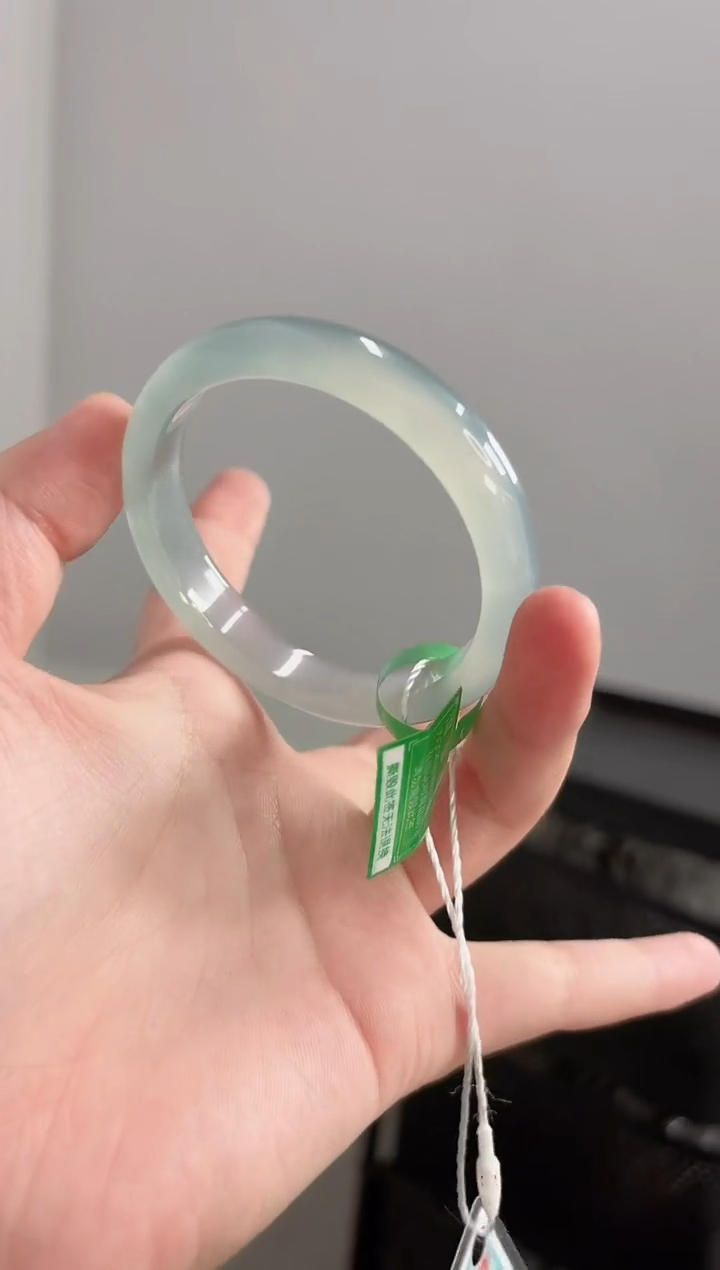 玛瑙/玉髓手镯未镶嵌54圈