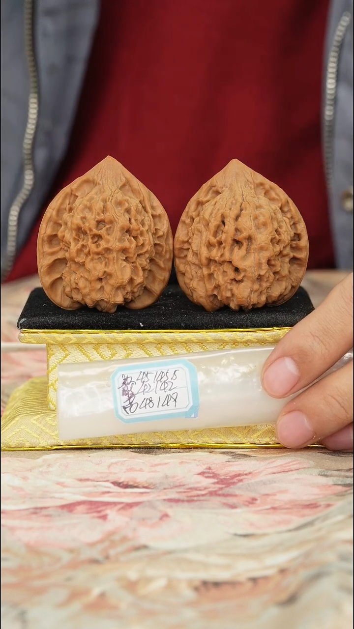 【闪购商品】文玩核桃把件官帽