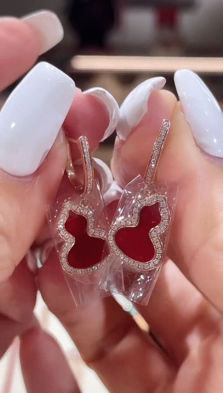 【闪购商品】钻石耳饰18K金镶嵌耳饰