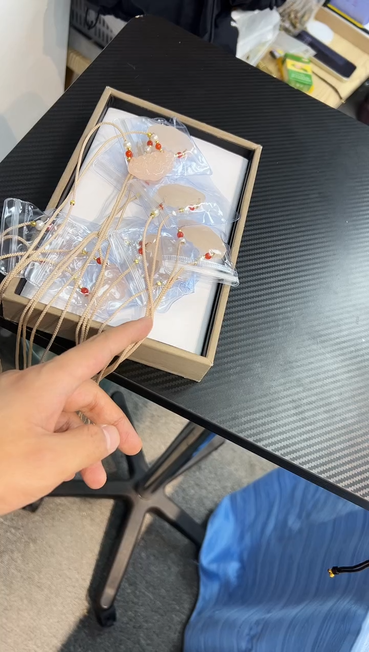 新疆藕粉凤 舞九天吊坠