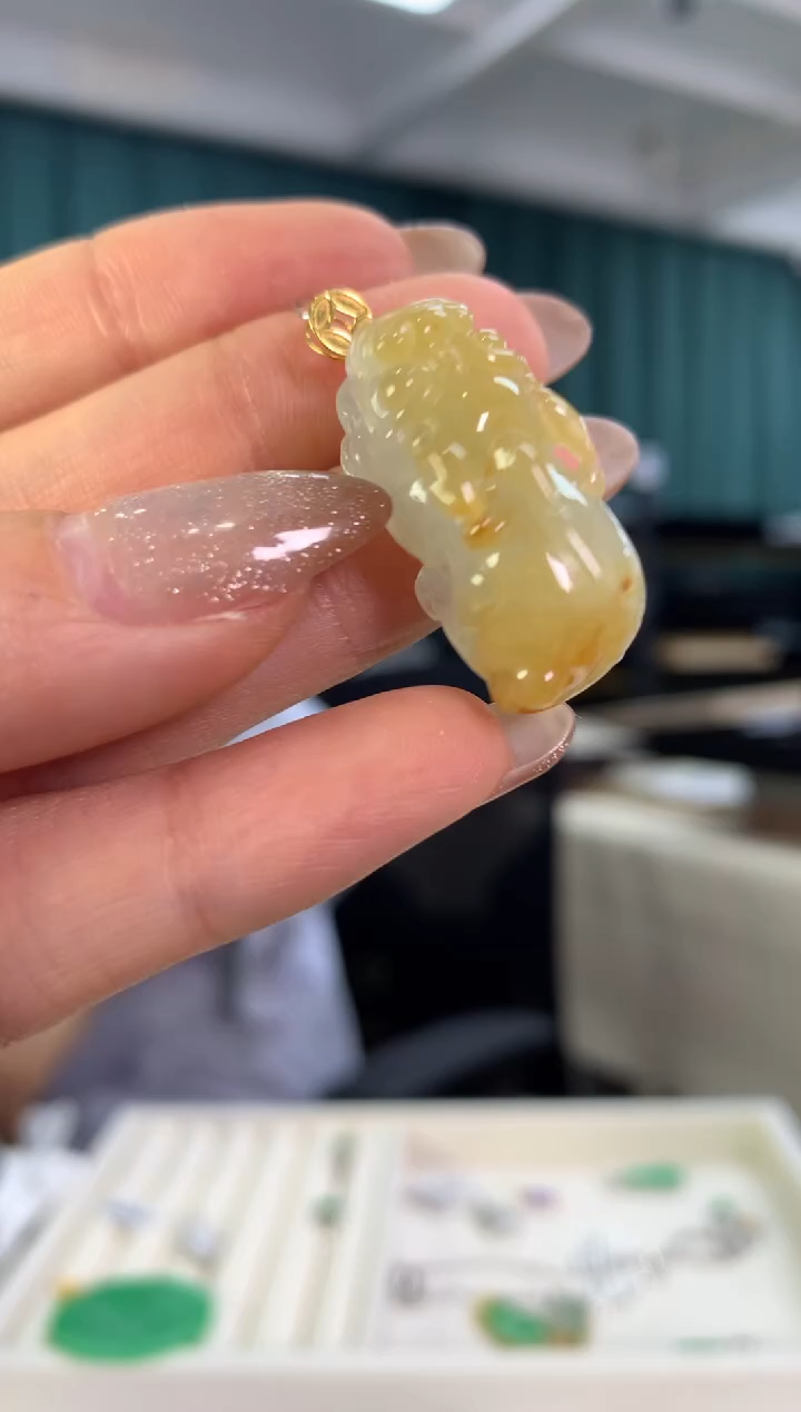 吊坠(不含链)18K金镶嵌翡翠貔貅