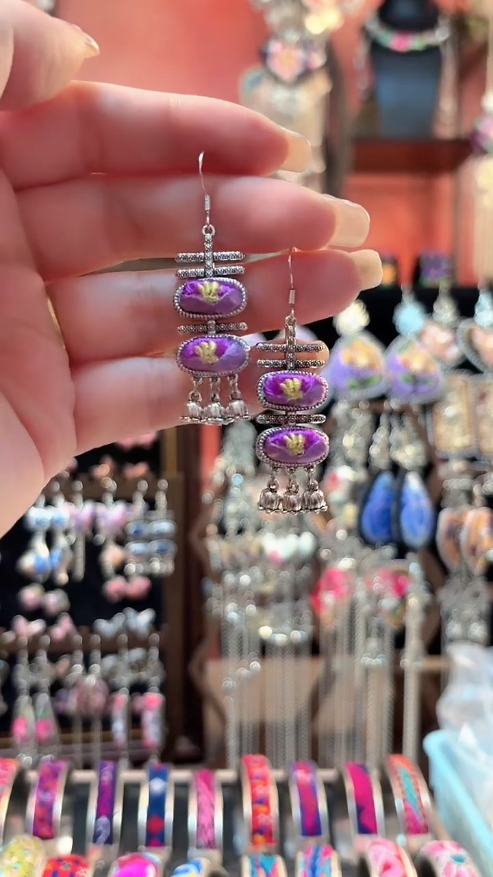 织绣 云织谣民族风精美饰品   179