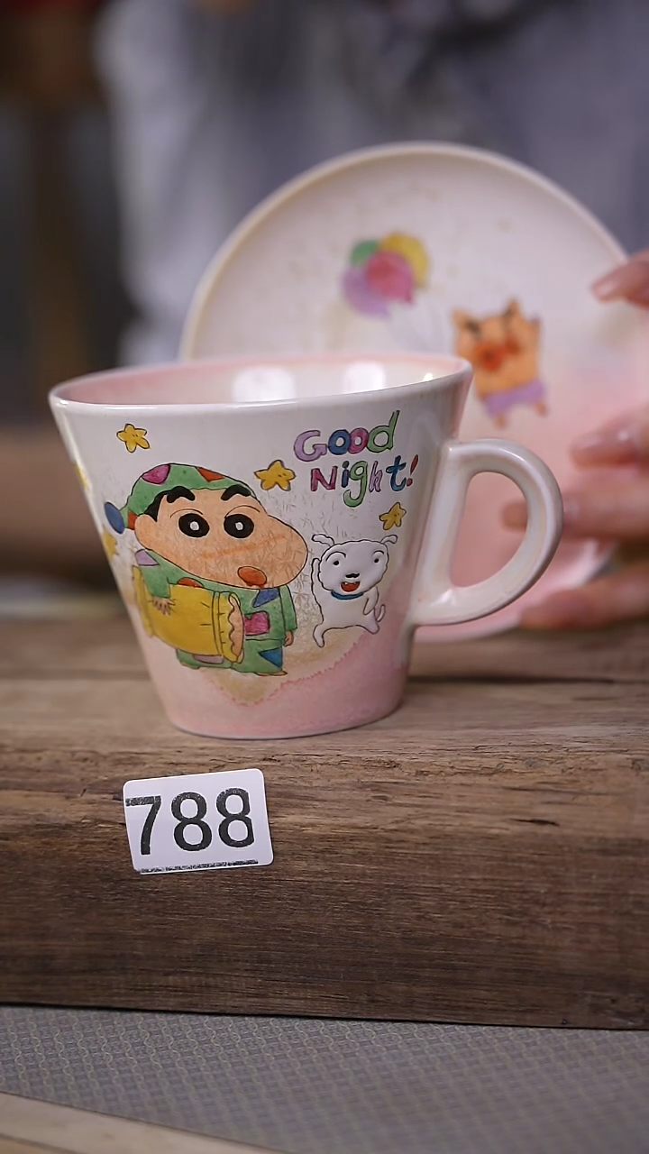 【闪购商品】瓷片设计师款 卡通手绘 柴烧咖啡杯一杯 一碟