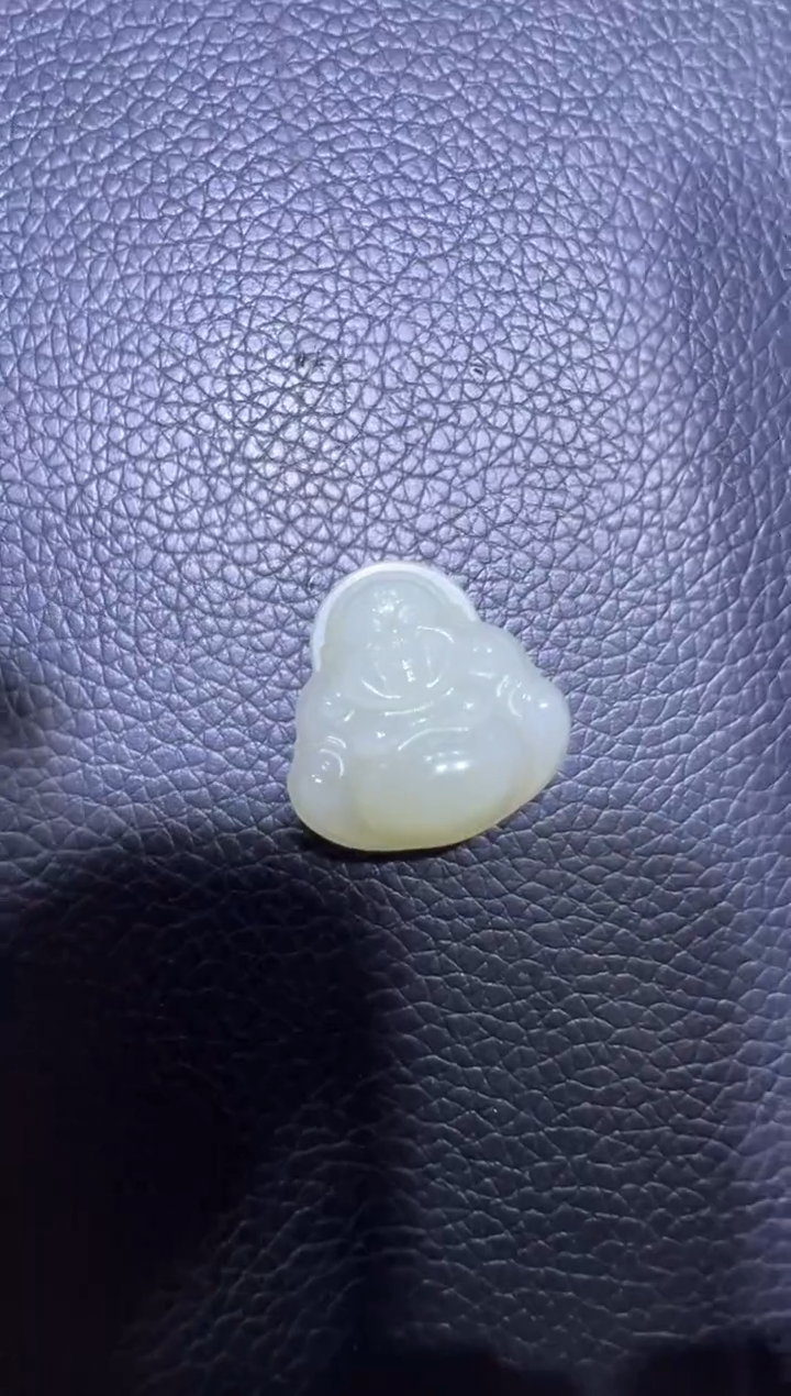 吊坠(赠链)未镶嵌和田玉且末近矿高青白宝宝佛（产地直发）