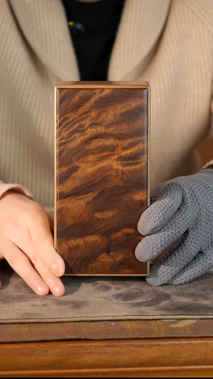 乌木类金丝楠乌木天地盖手捧盒