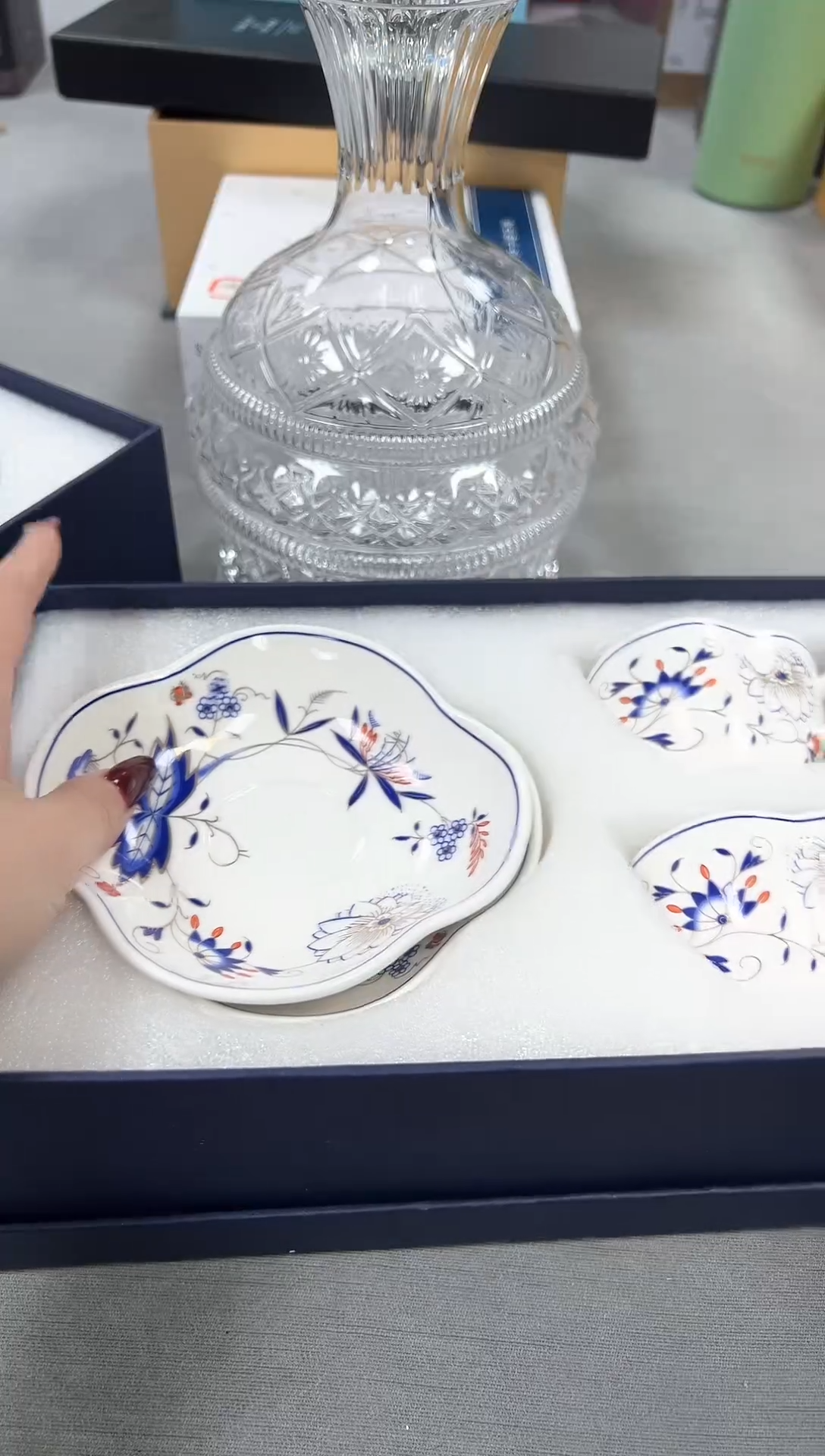 【闪购商品】瓷片新号开播不计成本欢迎点菜！