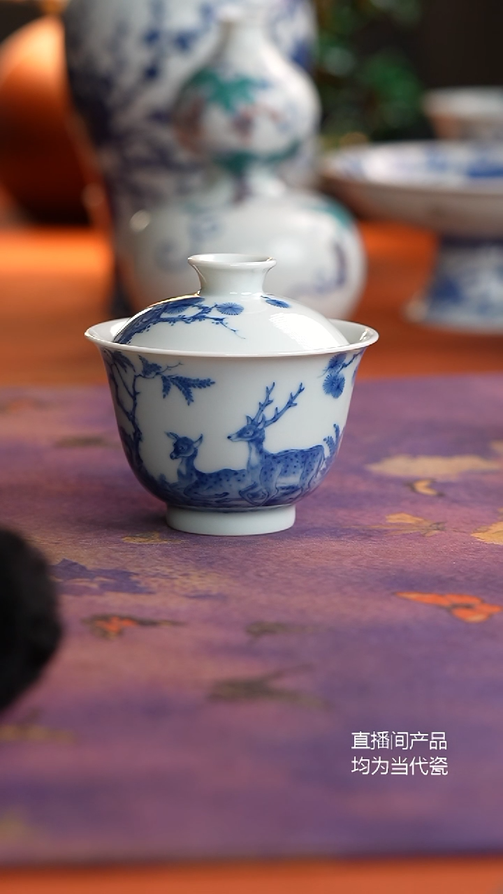 望玉青花梅花鹿盖碗