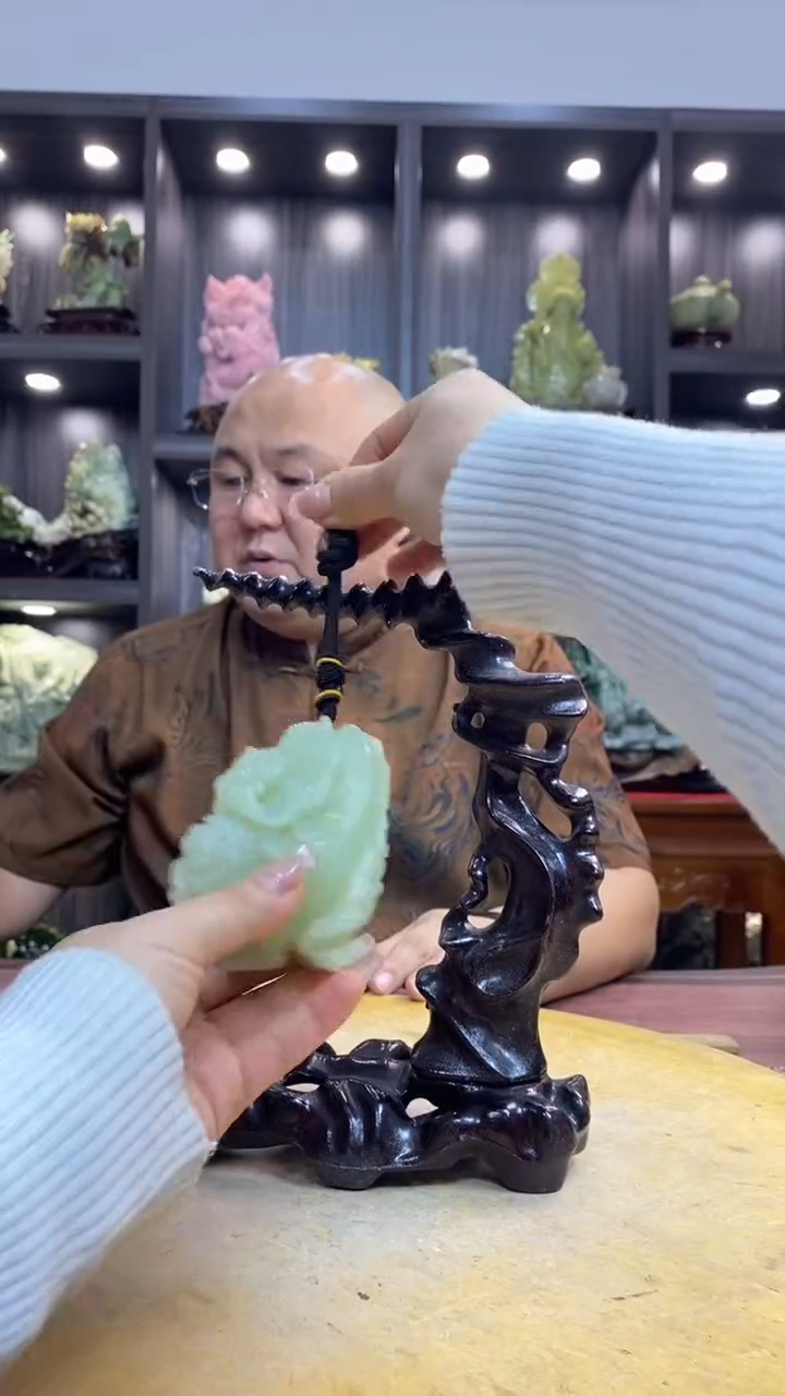 玉一****宝玉岫岩料手工雕刻装饰摆件居家送礼一物一图精品摆件