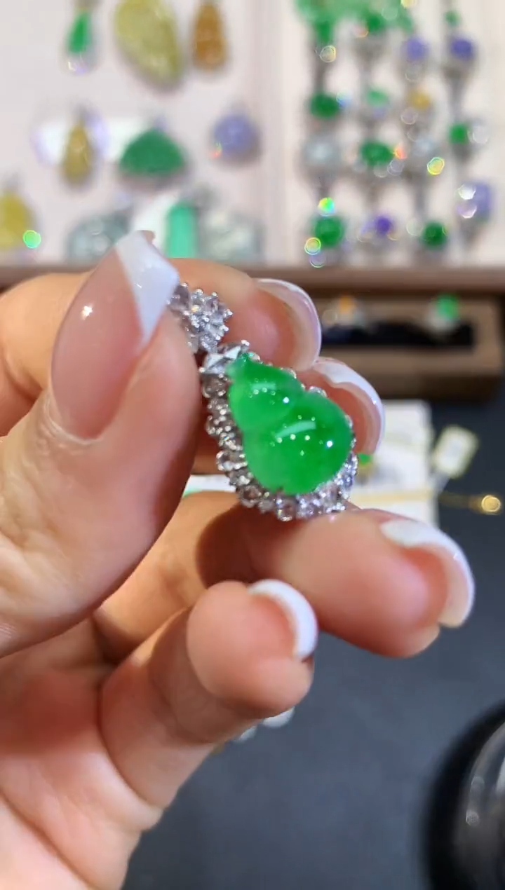 翡翠18K金镶嵌吊坠(不含链)CH0534