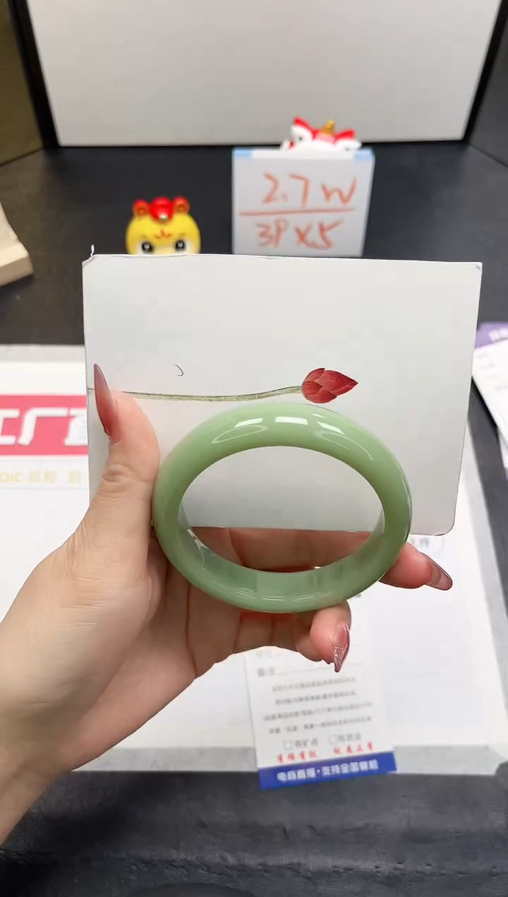 【闪购商品】石英质玉手镯未镶嵌285-60